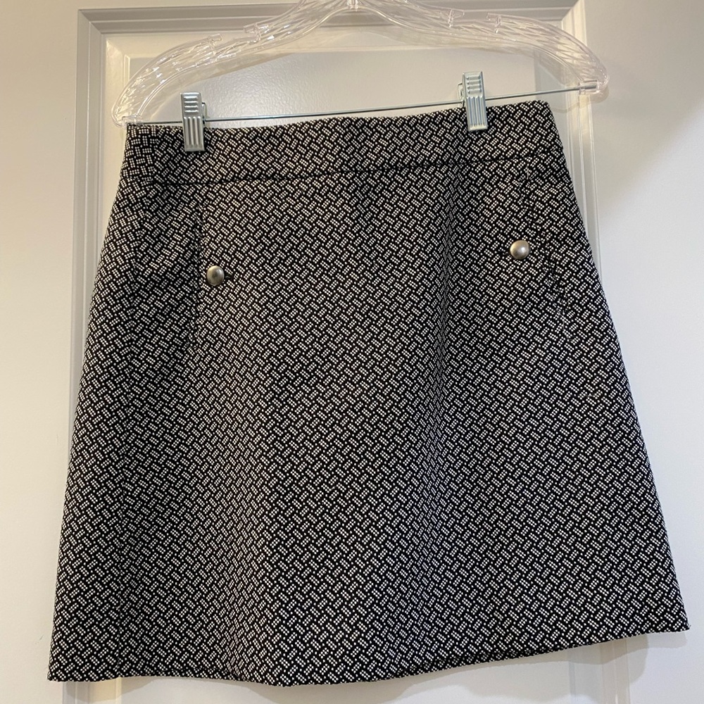 Ann Taylor loft skirt! Perfect for work or going out!